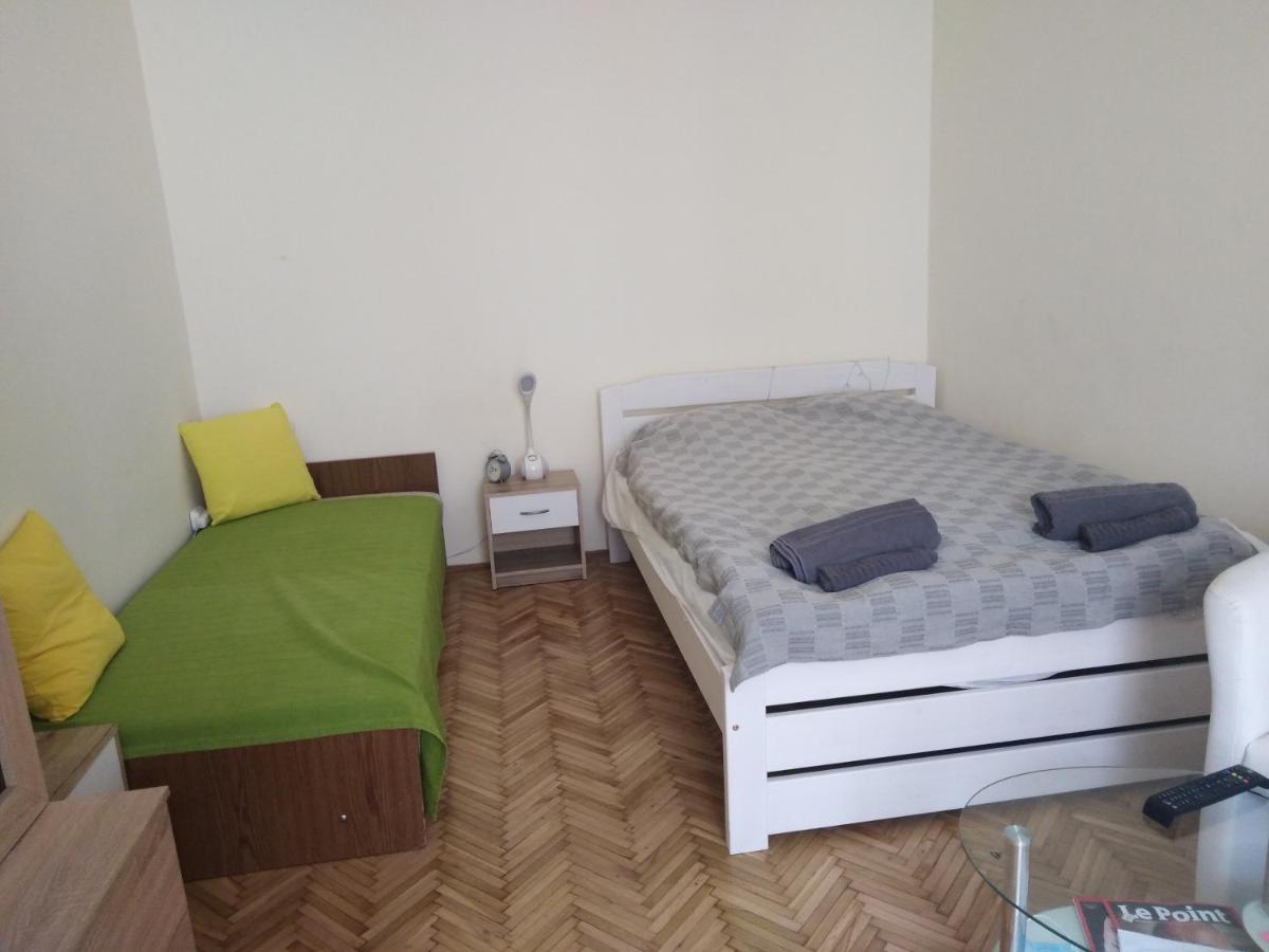 Adrienn Appartement *